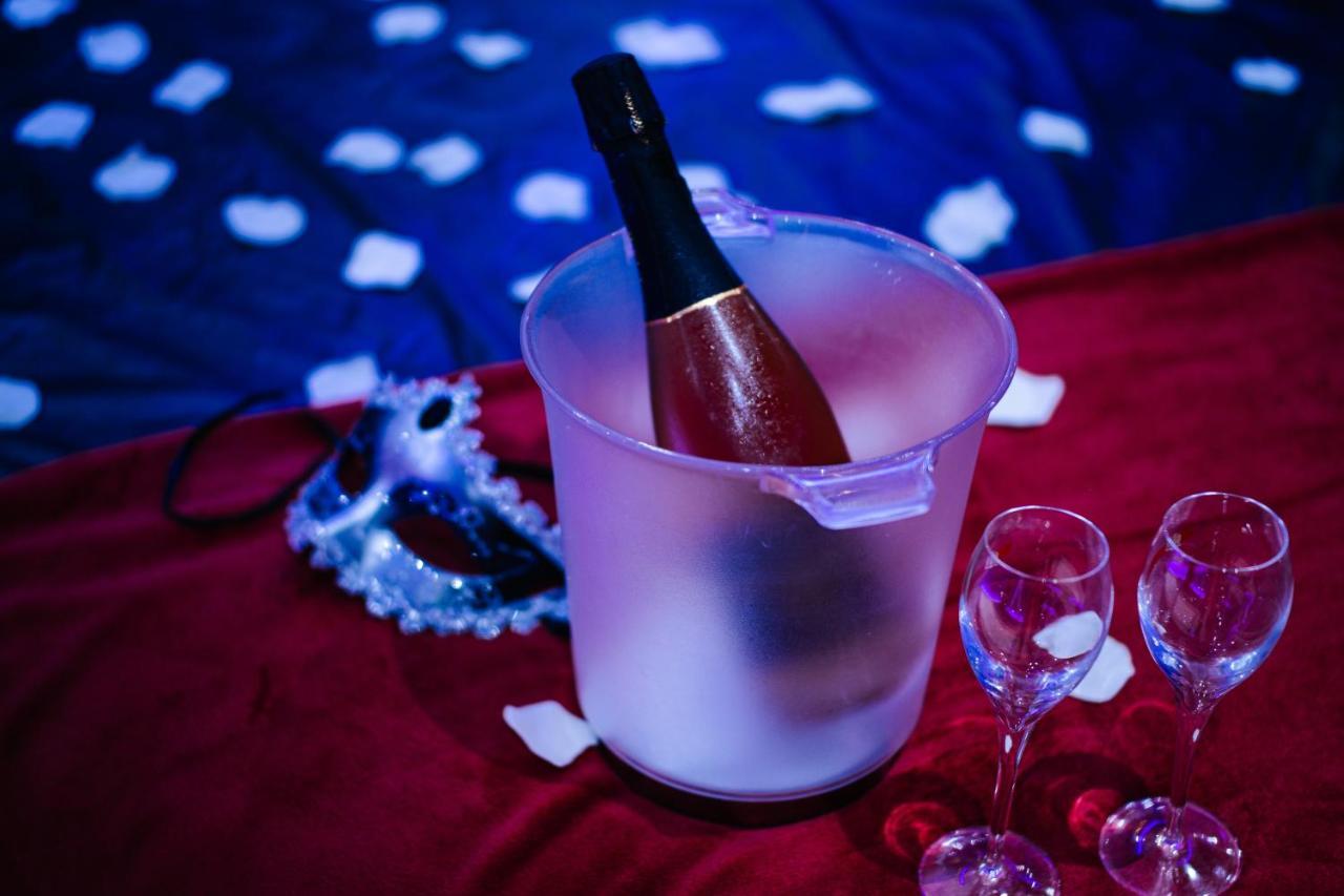 L'Alcove Du 510 - Spa - Chambre Romantique - Sauna - Salle De Jeux モントーバン エクステリア 写真