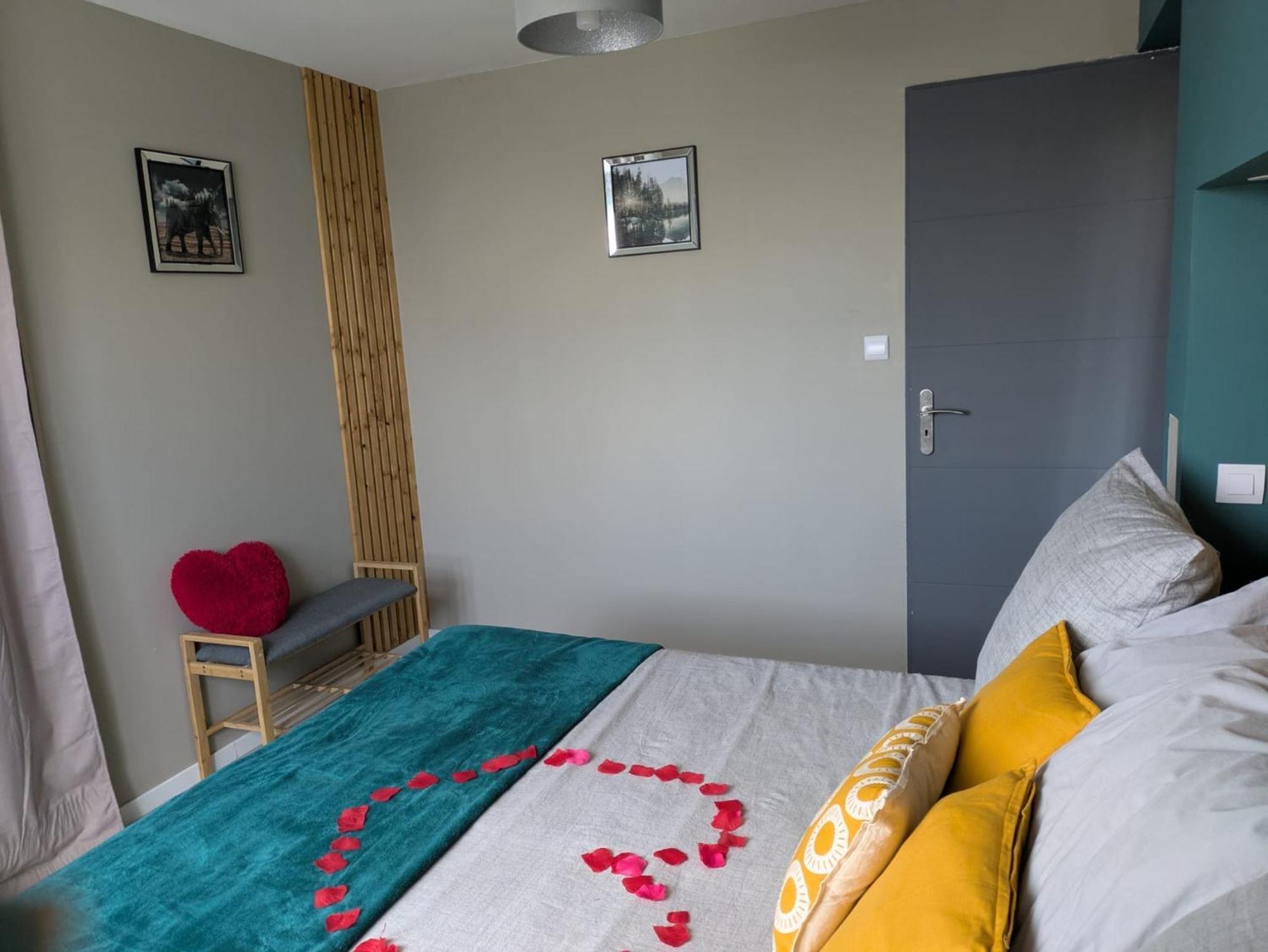 L'Alcove Du 510 - Spa - Chambre Romantique - Sauna - Salle De Jeux モントーバン エクステリア 写真