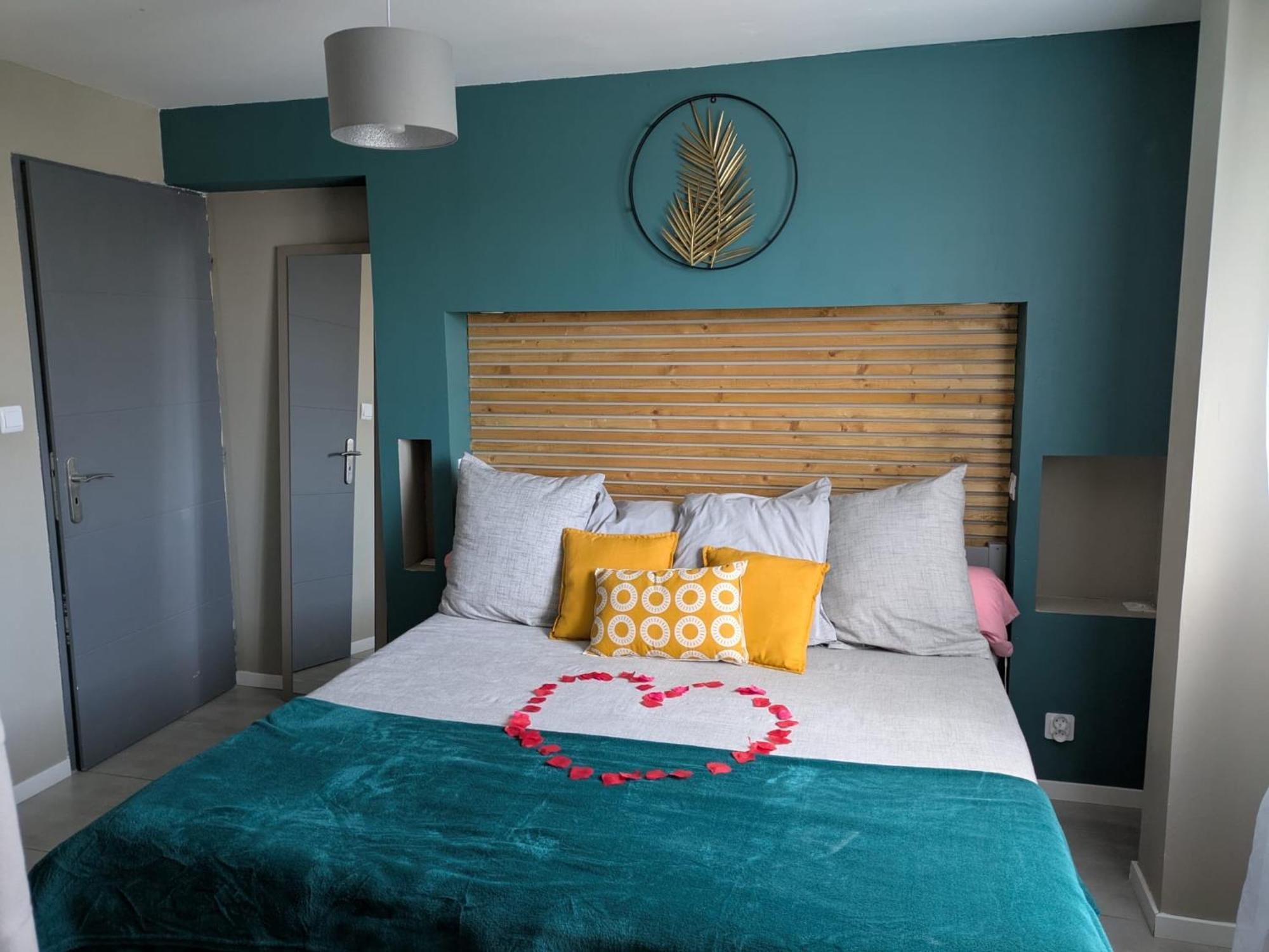 L'Alcove Du 510 - Spa - Chambre Romantique - Sauna - Salle De Jeux モントーバン エクステリア 写真
